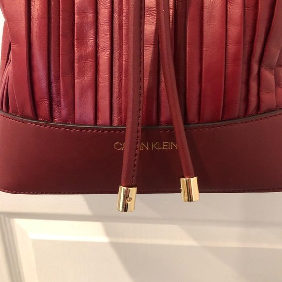 SOLD Red Calvin Klein Bucket Bag - Picture 6 of 7
